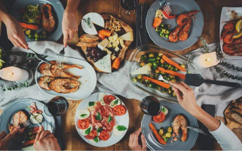 Cena completa tra amici
