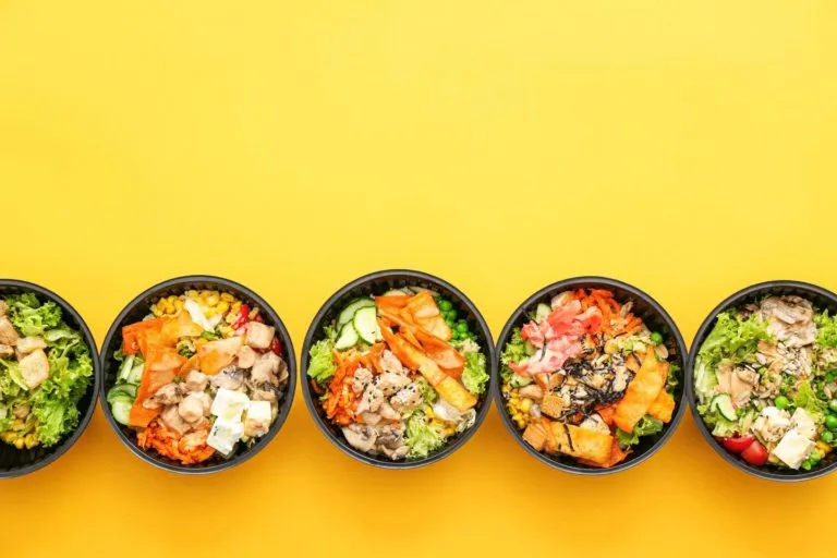 Set di bowl con proposte di pranzo fuori casa