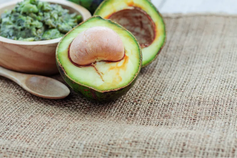 avocado tagliato
