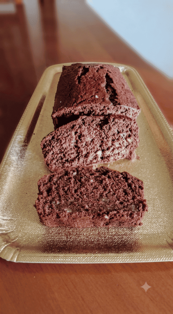 Plumcake alle zucchine, cioccolato e pistacchi, dolce sano e gustoso.